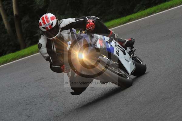 Motorcycle action photographs;cadwell;cadwell park photographs;event digital images;eventdigitalimages;motor racing louth lincolnshire;no limits trackday;peter wileman photography;trackday;trackday digital images;trackday photos