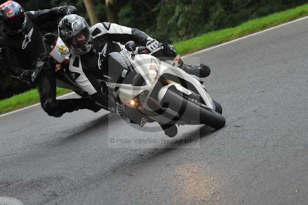 Motorcycle action photographs;cadwell;cadwell park photographs;event digital images;eventdigitalimages;motor racing louth lincolnshire;no limits trackday;peter wileman photography;trackday;trackday digital images;trackday photos