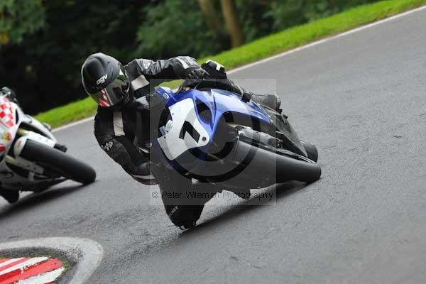 Motorcycle action photographs;cadwell;cadwell park photographs;event digital images;eventdigitalimages;motor racing louth lincolnshire;no limits trackday;peter wileman photography;trackday;trackday digital images;trackday photos