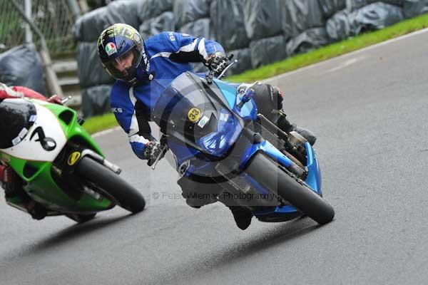 Motorcycle action photographs;cadwell;cadwell park photographs;event digital images;eventdigitalimages;motor racing louth lincolnshire;no limits trackday;peter wileman photography;trackday;trackday digital images;trackday photos