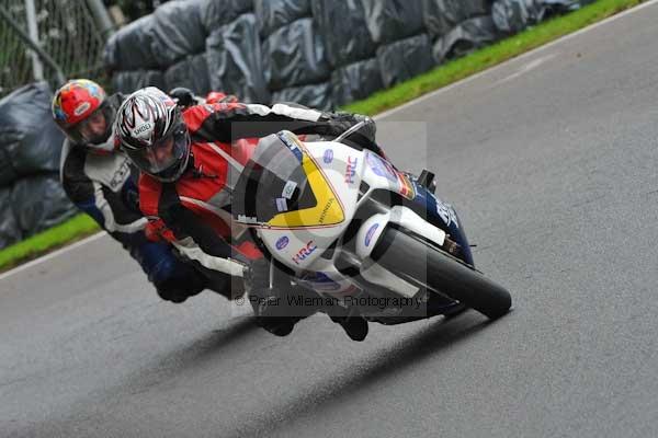 Motorcycle action photographs;cadwell;cadwell park photographs;event digital images;eventdigitalimages;motor racing louth lincolnshire;no limits trackday;peter wileman photography;trackday;trackday digital images;trackday photos