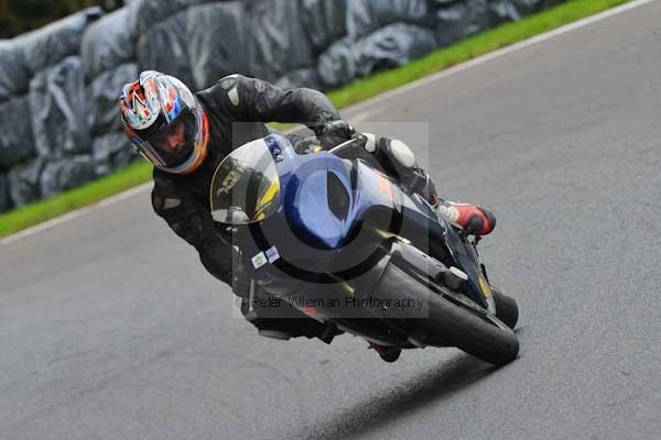 Motorcycle action photographs;cadwell;cadwell park photographs;event digital images;eventdigitalimages;motor racing louth lincolnshire;no limits trackday;peter wileman photography;trackday;trackday digital images;trackday photos