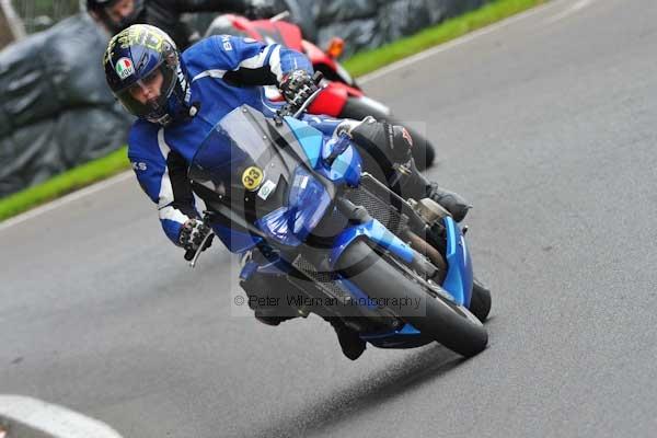 Motorcycle action photographs;cadwell;cadwell park photographs;event digital images;eventdigitalimages;motor racing louth lincolnshire;no limits trackday;peter wileman photography;trackday;trackday digital images;trackday photos