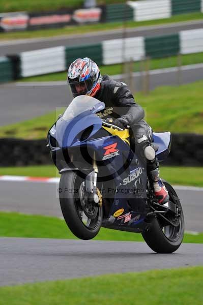 Motorcycle action photographs;cadwell;cadwell park photographs;event digital images;eventdigitalimages;motor racing louth lincolnshire;no limits trackday;peter wileman photography;trackday;trackday digital images;trackday photos