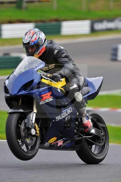 Motorcycle action photographs;cadwell;cadwell park photographs;event digital images;eventdigitalimages;motor racing louth lincolnshire;no limits trackday;peter wileman photography;trackday;trackday digital images;trackday photos