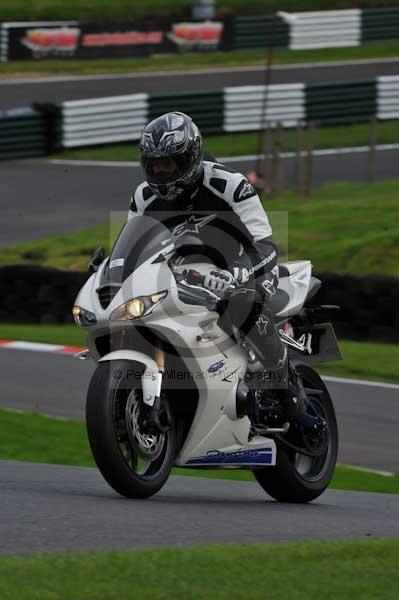 Motorcycle action photographs;cadwell;cadwell park photographs;event digital images;eventdigitalimages;motor racing louth lincolnshire;no limits trackday;peter wileman photography;trackday;trackday digital images;trackday photos