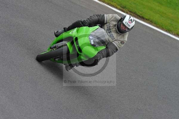 Motorcycle action photographs;cadwell;cadwell park photographs;event digital images;eventdigitalimages;motor racing louth lincolnshire;no limits trackday;peter wileman photography;trackday;trackday digital images;trackday photos