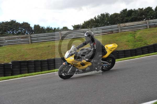 Motorcycle action photographs;cadwell;cadwell park photographs;event digital images;eventdigitalimages;motor racing louth lincolnshire;no limits trackday;peter wileman photography;trackday;trackday digital images;trackday photos