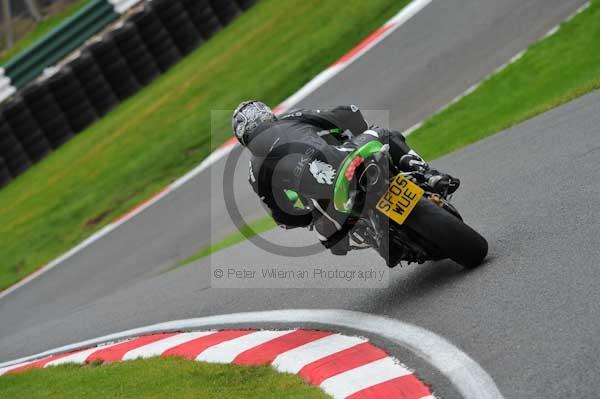 Motorcycle action photographs;cadwell;cadwell park photographs;event digital images;eventdigitalimages;motor racing louth lincolnshire;no limits trackday;peter wileman photography;trackday;trackday digital images;trackday photos