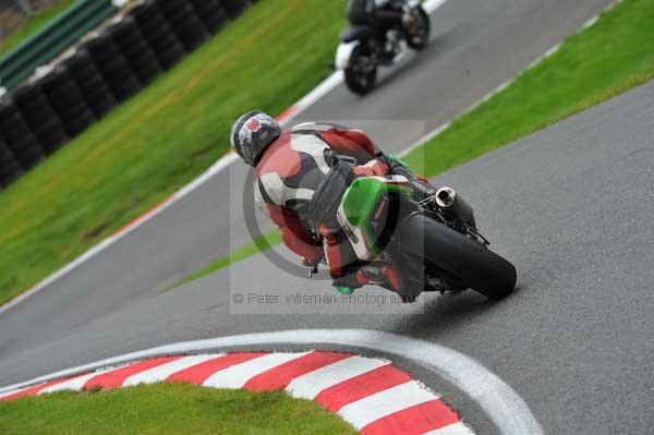 Motorcycle action photographs;cadwell;cadwell park photographs;event digital images;eventdigitalimages;motor racing louth lincolnshire;no limits trackday;peter wileman photography;trackday;trackday digital images;trackday photos