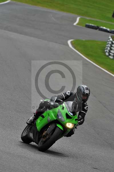 Motorcycle action photographs;cadwell;cadwell park photographs;event digital images;eventdigitalimages;motor racing louth lincolnshire;no limits trackday;peter wileman photography;trackday;trackday digital images;trackday photos