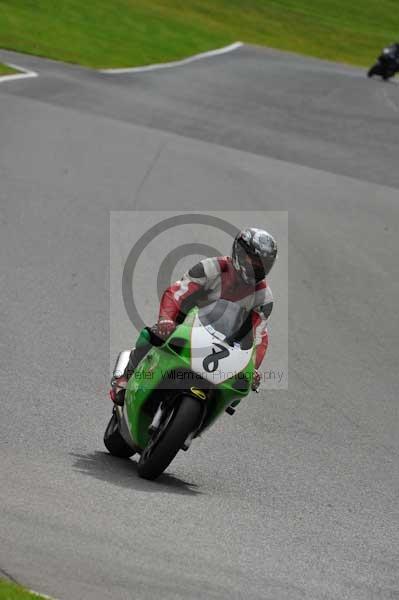 Motorcycle action photographs;cadwell;cadwell park photographs;event digital images;eventdigitalimages;motor racing louth lincolnshire;no limits trackday;peter wileman photography;trackday;trackday digital images;trackday photos