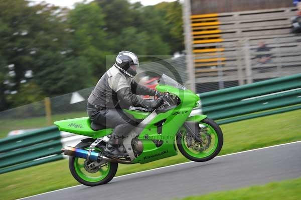 Motorcycle action photographs;cadwell;cadwell park photographs;event digital images;eventdigitalimages;motor racing louth lincolnshire;no limits trackday;peter wileman photography;trackday;trackday digital images;trackday photos