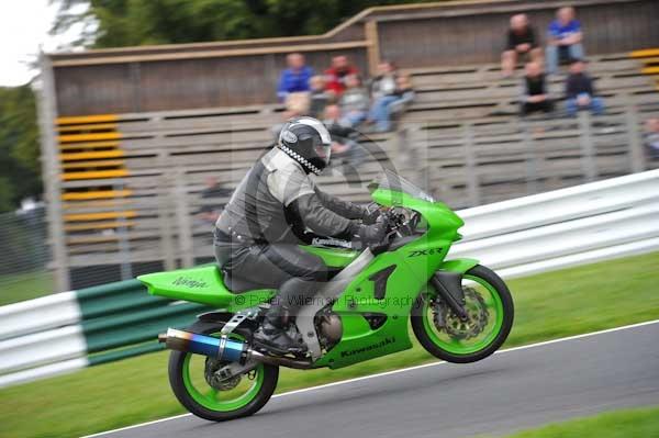 Motorcycle action photographs;cadwell;cadwell park photographs;event digital images;eventdigitalimages;motor racing louth lincolnshire;no limits trackday;peter wileman photography;trackday;trackday digital images;trackday photos