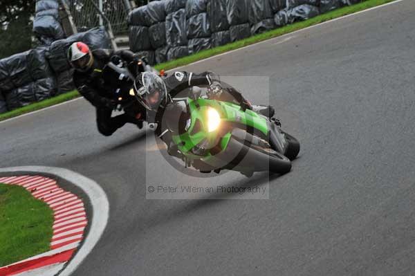 Motorcycle action photographs;cadwell;cadwell park photographs;event digital images;eventdigitalimages;motor racing louth lincolnshire;no limits trackday;peter wileman photography;trackday;trackday digital images;trackday photos
