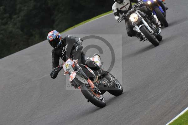 Motorcycle action photographs;cadwell;cadwell park photographs;event digital images;eventdigitalimages;motor racing louth lincolnshire;no limits trackday;peter wileman photography;trackday;trackday digital images;trackday photos