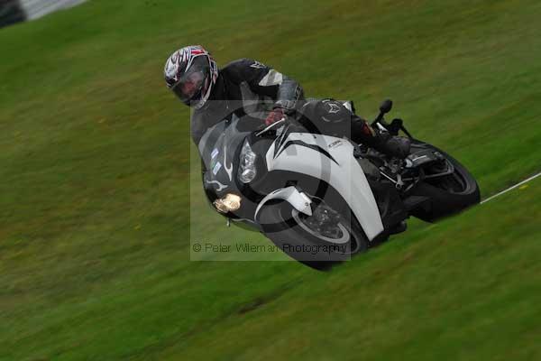 Motorcycle action photographs;cadwell;cadwell park photographs;event digital images;eventdigitalimages;motor racing louth lincolnshire;no limits trackday;peter wileman photography;trackday;trackday digital images;trackday photos
