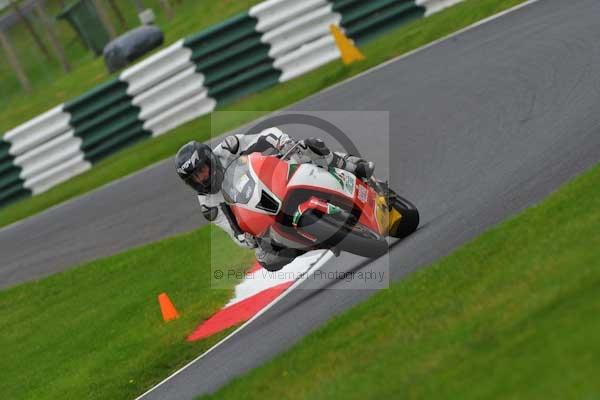 Motorcycle action photographs;cadwell;cadwell park photographs;event digital images;eventdigitalimages;motor racing louth lincolnshire;no limits trackday;peter wileman photography;trackday;trackday digital images;trackday photos