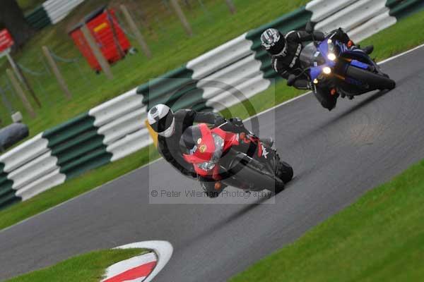 Motorcycle action photographs;cadwell;cadwell park photographs;event digital images;eventdigitalimages;motor racing louth lincolnshire;no limits trackday;peter wileman photography;trackday;trackday digital images;trackday photos