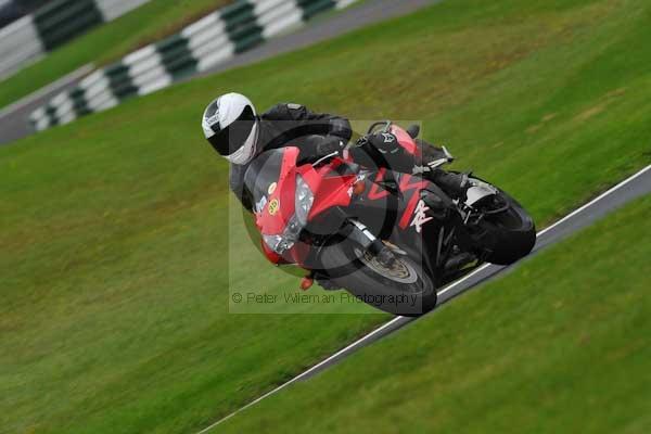 Motorcycle action photographs;cadwell;cadwell park photographs;event digital images;eventdigitalimages;motor racing louth lincolnshire;no limits trackday;peter wileman photography;trackday;trackday digital images;trackday photos