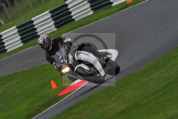 Motorcycle action photographs;cadwell;cadwell park photographs;event digital images;eventdigitalimages;motor racing louth lincolnshire;no limits trackday;peter wileman photography;trackday;trackday digital images;trackday photos