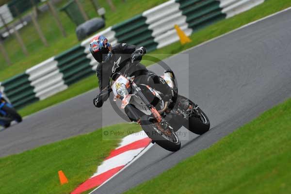 Motorcycle action photographs;cadwell;cadwell park photographs;event digital images;eventdigitalimages;motor racing louth lincolnshire;no limits trackday;peter wileman photography;trackday;trackday digital images;trackday photos
