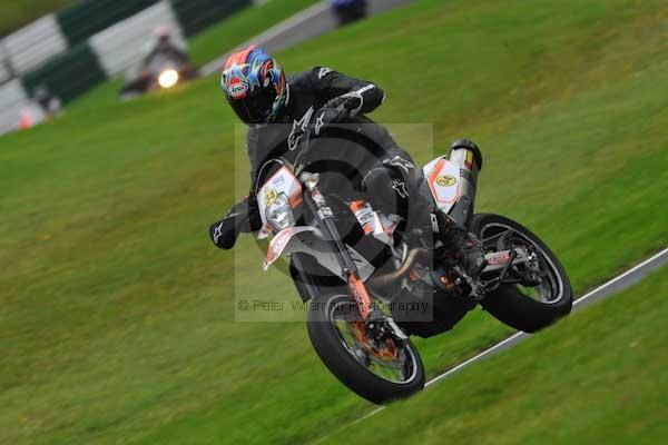 Motorcycle action photographs;cadwell;cadwell park photographs;event digital images;eventdigitalimages;motor racing louth lincolnshire;no limits trackday;peter wileman photography;trackday;trackday digital images;trackday photos