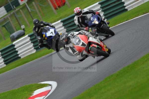 Motorcycle action photographs;cadwell;cadwell park photographs;event digital images;eventdigitalimages;motor racing louth lincolnshire;no limits trackday;peter wileman photography;trackday;trackday digital images;trackday photos