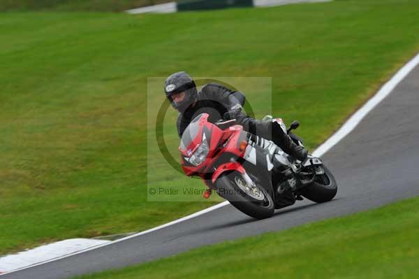 Motorcycle action photographs;cadwell;cadwell park photographs;event digital images;eventdigitalimages;motor racing louth lincolnshire;no limits trackday;peter wileman photography;trackday;trackday digital images;trackday photos