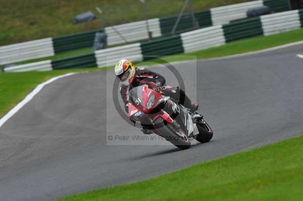 Motorcycle action photographs;cadwell;cadwell park photographs;event digital images;eventdigitalimages;motor racing louth lincolnshire;no limits trackday;peter wileman photography;trackday;trackday digital images;trackday photos