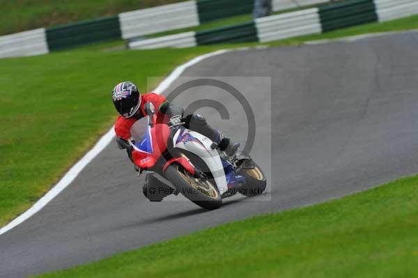 Motorcycle action photographs;cadwell;cadwell park photographs;event digital images;eventdigitalimages;motor racing louth lincolnshire;no limits trackday;peter wileman photography;trackday;trackday digital images;trackday photos