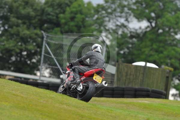 Motorcycle action photographs;cadwell;cadwell park photographs;event digital images;eventdigitalimages;motor racing louth lincolnshire;no limits trackday;peter wileman photography;trackday;trackday digital images;trackday photos