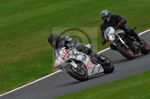 Motorcycle action photographs;cadwell;cadwell park photographs;event digital images;eventdigitalimages;motor racing louth lincolnshire;no limits trackday;peter wileman photography;trackday;trackday digital images;trackday photos