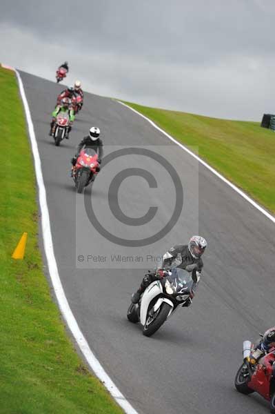 Motorcycle action photographs;cadwell;cadwell park photographs;event digital images;eventdigitalimages;motor racing louth lincolnshire;no limits trackday;peter wileman photography;trackday;trackday digital images;trackday photos
