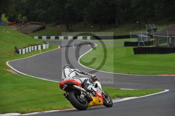 Motorcycle action photographs;cadwell;cadwell park photographs;event digital images;eventdigitalimages;motor racing louth lincolnshire;no limits trackday;peter wileman photography;trackday;trackday digital images;trackday photos