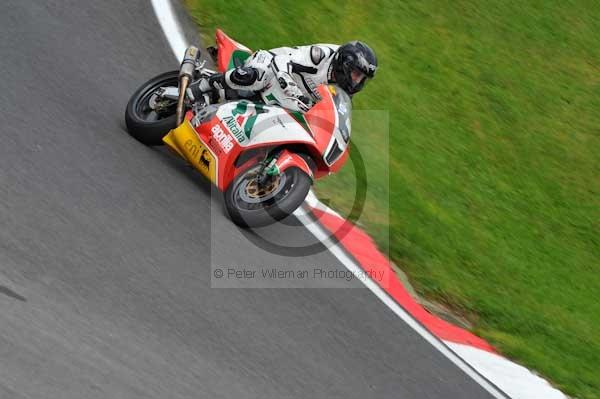 Motorcycle action photographs;cadwell;cadwell park photographs;event digital images;eventdigitalimages;motor racing louth lincolnshire;no limits trackday;peter wileman photography;trackday;trackday digital images;trackday photos