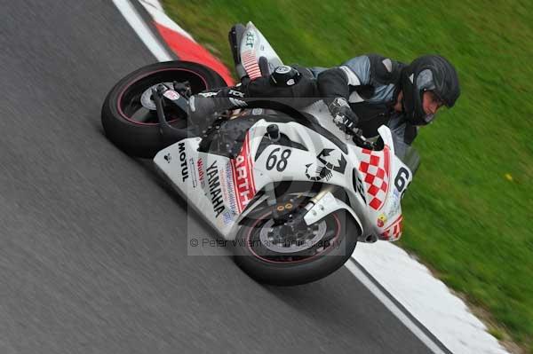 Motorcycle action photographs;cadwell;cadwell park photographs;event digital images;eventdigitalimages;motor racing louth lincolnshire;no limits trackday;peter wileman photography;trackday;trackday digital images;trackday photos