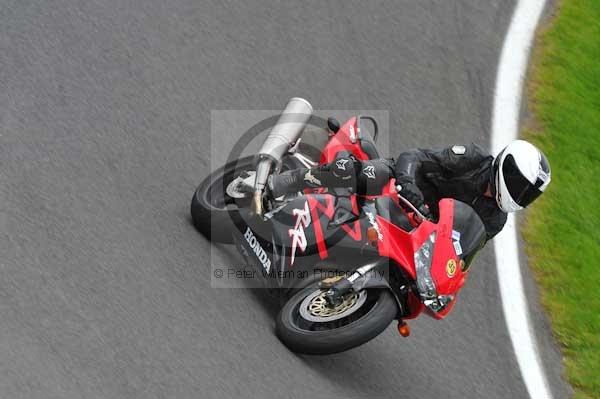 Motorcycle action photographs;cadwell;cadwell park photographs;event digital images;eventdigitalimages;motor racing louth lincolnshire;no limits trackday;peter wileman photography;trackday;trackday digital images;trackday photos