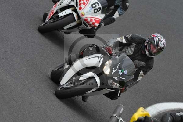 Motorcycle action photographs;cadwell;cadwell park photographs;event digital images;eventdigitalimages;motor racing louth lincolnshire;no limits trackday;peter wileman photography;trackday;trackday digital images;trackday photos