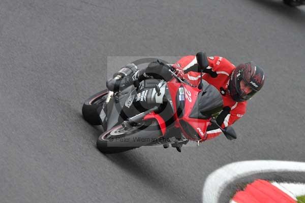Motorcycle action photographs;cadwell;cadwell park photographs;event digital images;eventdigitalimages;motor racing louth lincolnshire;no limits trackday;peter wileman photography;trackday;trackday digital images;trackday photos