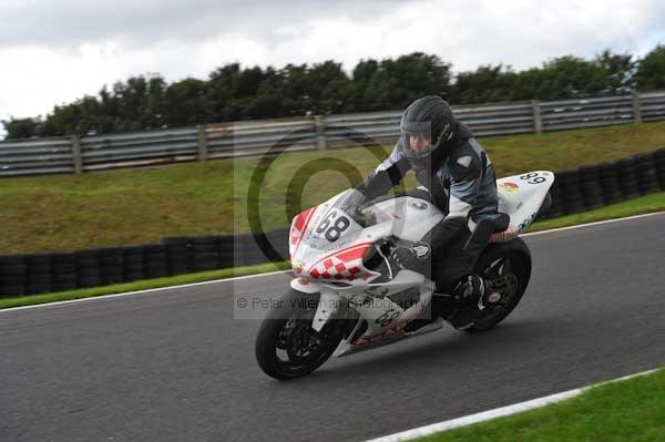 Motorcycle action photographs;cadwell;cadwell park photographs;event digital images;eventdigitalimages;motor racing louth lincolnshire;no limits trackday;peter wileman photography;trackday;trackday digital images;trackday photos