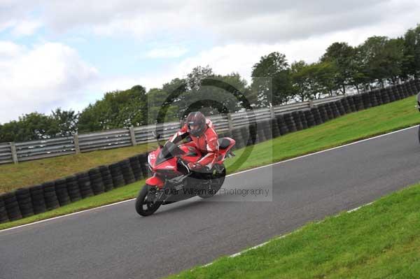 Motorcycle action photographs;cadwell;cadwell park photographs;event digital images;eventdigitalimages;motor racing louth lincolnshire;no limits trackday;peter wileman photography;trackday;trackday digital images;trackday photos