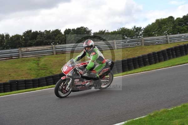 Motorcycle action photographs;cadwell;cadwell park photographs;event digital images;eventdigitalimages;motor racing louth lincolnshire;no limits trackday;peter wileman photography;trackday;trackday digital images;trackday photos