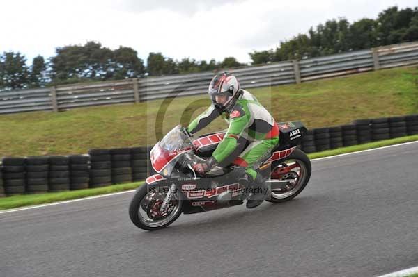Motorcycle action photographs;cadwell;cadwell park photographs;event digital images;eventdigitalimages;motor racing louth lincolnshire;no limits trackday;peter wileman photography;trackday;trackday digital images;trackday photos