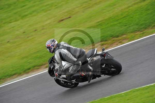 Motorcycle action photographs;cadwell;cadwell park photographs;event digital images;eventdigitalimages;motor racing louth lincolnshire;no limits trackday;peter wileman photography;trackday;trackday digital images;trackday photos