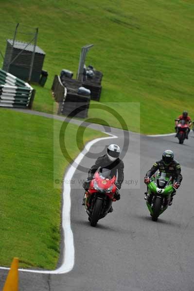 Motorcycle action photographs;cadwell;cadwell park photographs;event digital images;eventdigitalimages;motor racing louth lincolnshire;no limits trackday;peter wileman photography;trackday;trackday digital images;trackday photos