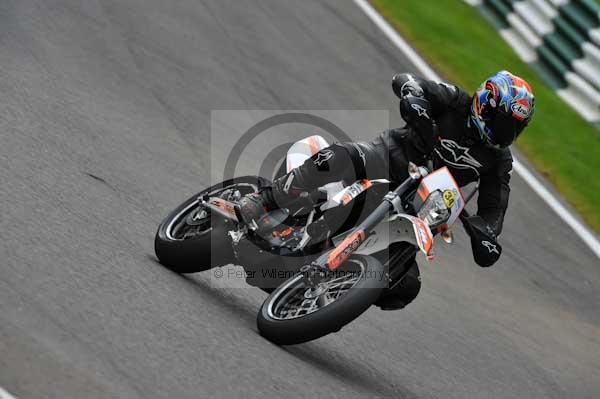 Motorcycle action photographs;cadwell;cadwell park photographs;event digital images;eventdigitalimages;motor racing louth lincolnshire;no limits trackday;peter wileman photography;trackday;trackday digital images;trackday photos