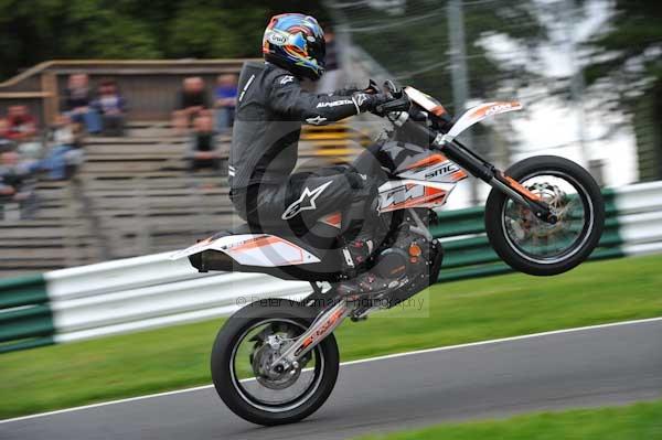Motorcycle action photographs;cadwell;cadwell park photographs;event digital images;eventdigitalimages;motor racing louth lincolnshire;no limits trackday;peter wileman photography;trackday;trackday digital images;trackday photos