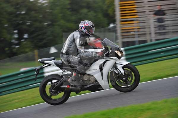 Motorcycle action photographs;cadwell;cadwell park photographs;event digital images;eventdigitalimages;motor racing louth lincolnshire;no limits trackday;peter wileman photography;trackday;trackday digital images;trackday photos