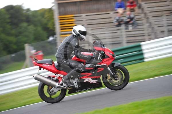 Motorcycle action photographs;cadwell;cadwell park photographs;event digital images;eventdigitalimages;motor racing louth lincolnshire;no limits trackday;peter wileman photography;trackday;trackday digital images;trackday photos